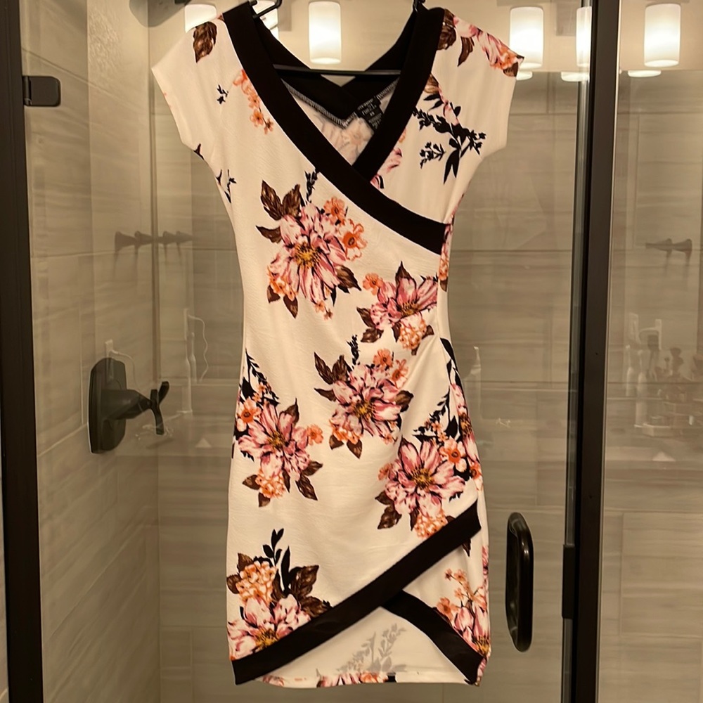 White and floral fitted dress